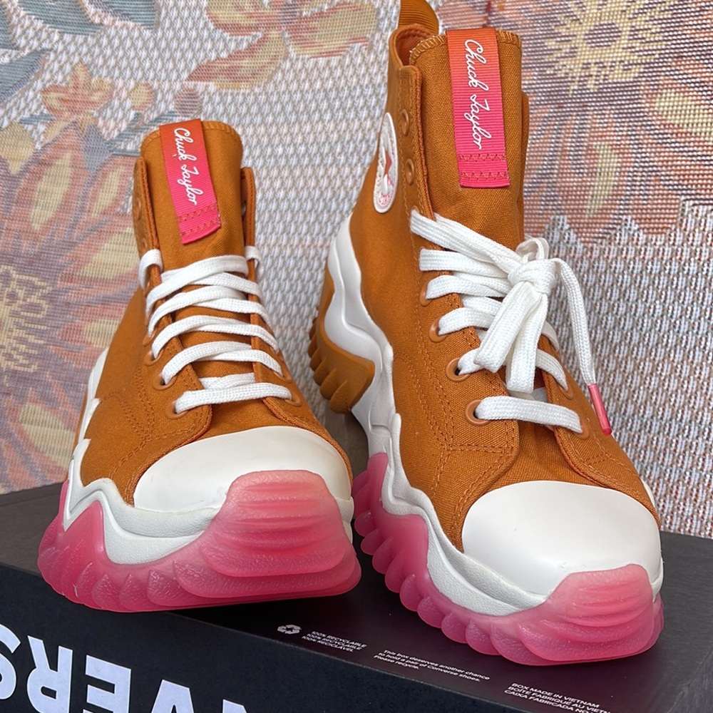 Converse Men’s A00854C
RUN STAR MOTION HI
MONARCH/STRAWBERRY JAM/EGRET
Sneakers - Picture 7 of 16